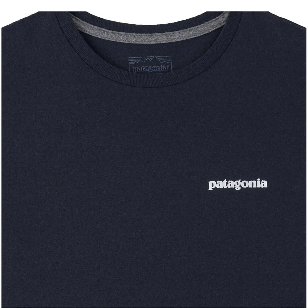 Patagonia Men's Long-Sleeved P-6 Logo Responsibili-Tee. - Picture 4 of 12